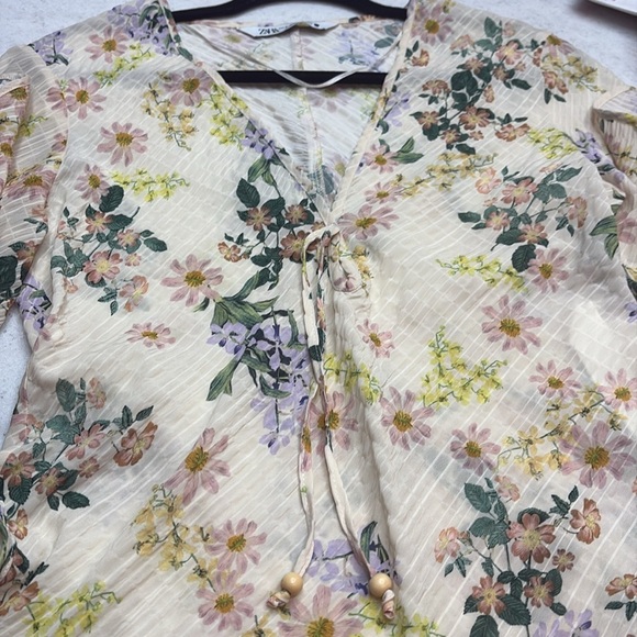 ZARA Floral women  Top - Picture 5 of 6